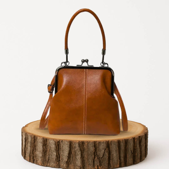 Clara | Baiser Intemporel | Vintage